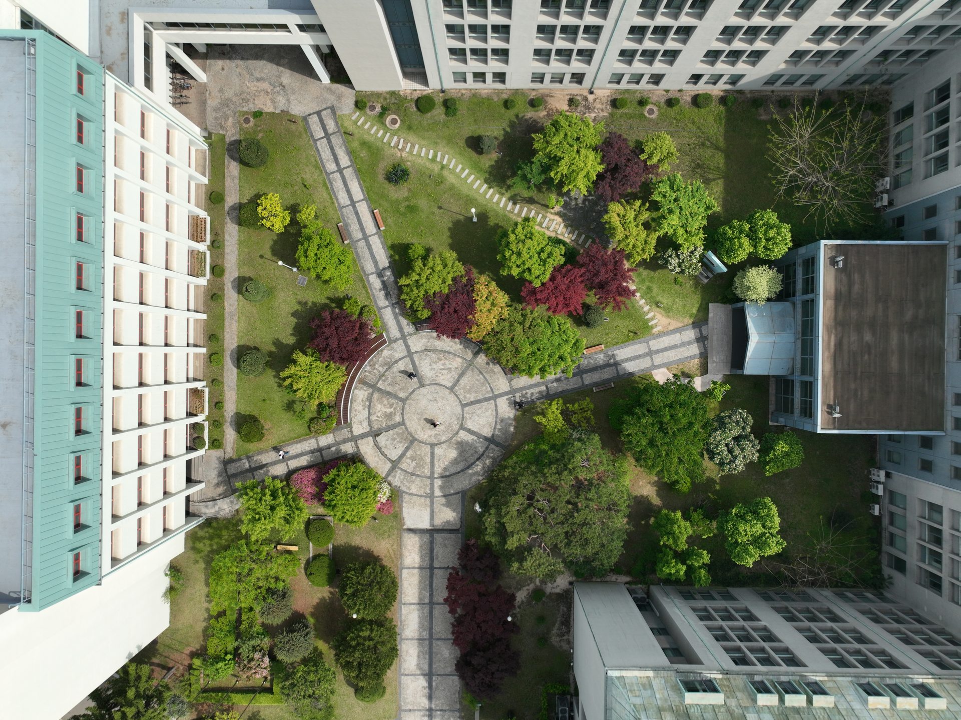 Aerial view of the KIAS courtyard
